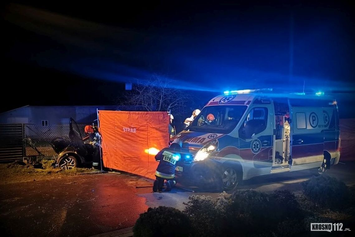 ? Jedlicze: Nie żyje kierowca, który wjechał renault w betonowy przepust