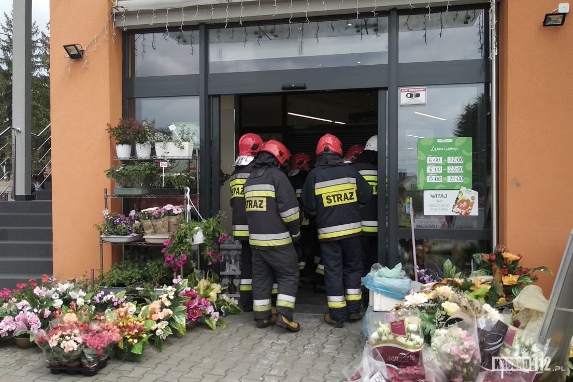 JEDLICZE: Pożar w jednym ze sklepów. Ewakuowano 20 osób