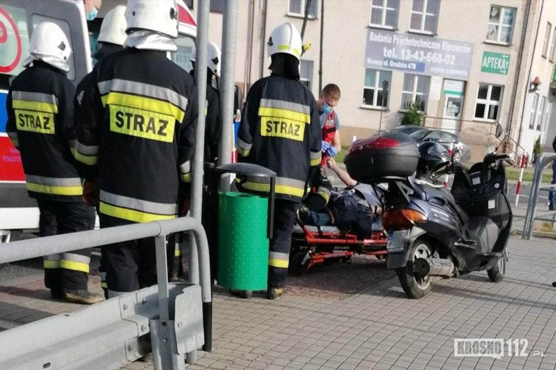 Kierowca skutera ranny. Kolizja na śliskiej nawierzchni
