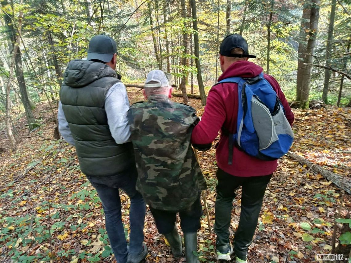Kobylany. Grzybiarze usłyszeli wołanie o pomoc w lesie. 75-latek odnaleziony