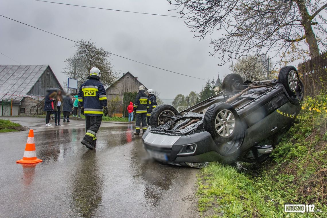 KOBYLANY: Nieudzielenie pierwszeństwa przyczyną dachowania