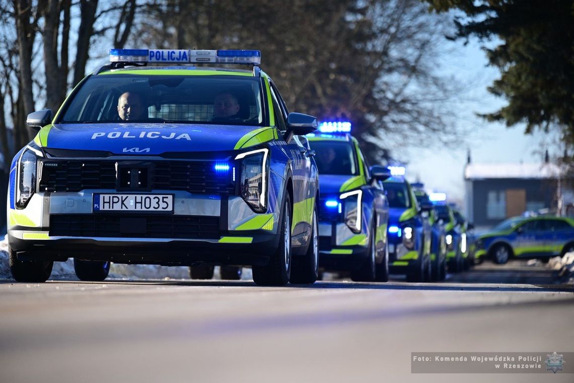 Kolejne nowoczesne radiowozy dla podkarpackiej Policji. Nowe auta także dla funkcjonariuszy z Krosna