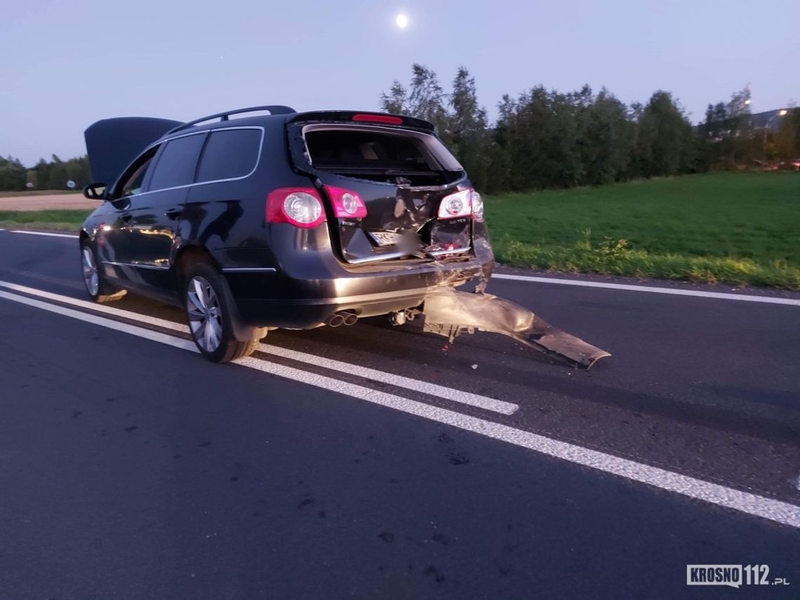 Kolizja na DK28. Uszkodzone dwa volkswageny. Jeden z kierowców się zagapił?