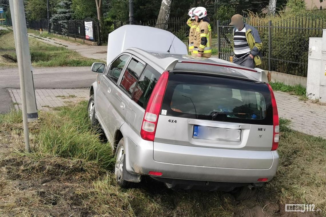 ? Kolizja na DK28 w Rymanowie. 87-letni mężczyzna wjechał do rowu