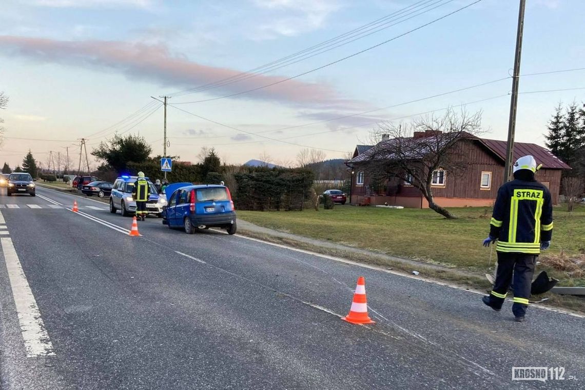 Kolizja na drodze wojewódzkiej 993 w Iwli