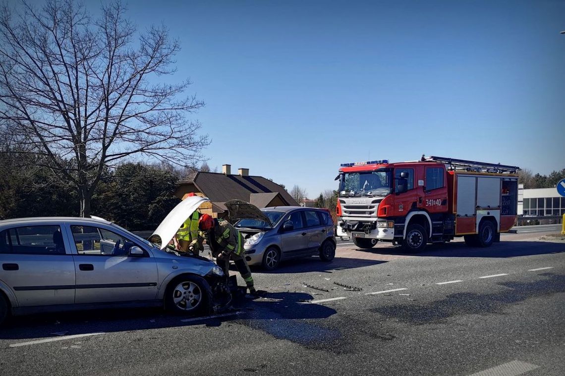 ? Kolizja na skrzyżowaniu Al. Jana Pawła II z ul. Jasną