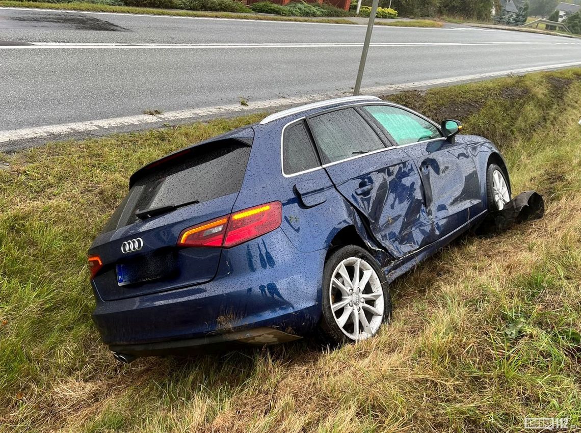 Kolizja Opla i Audi w Teodorówce