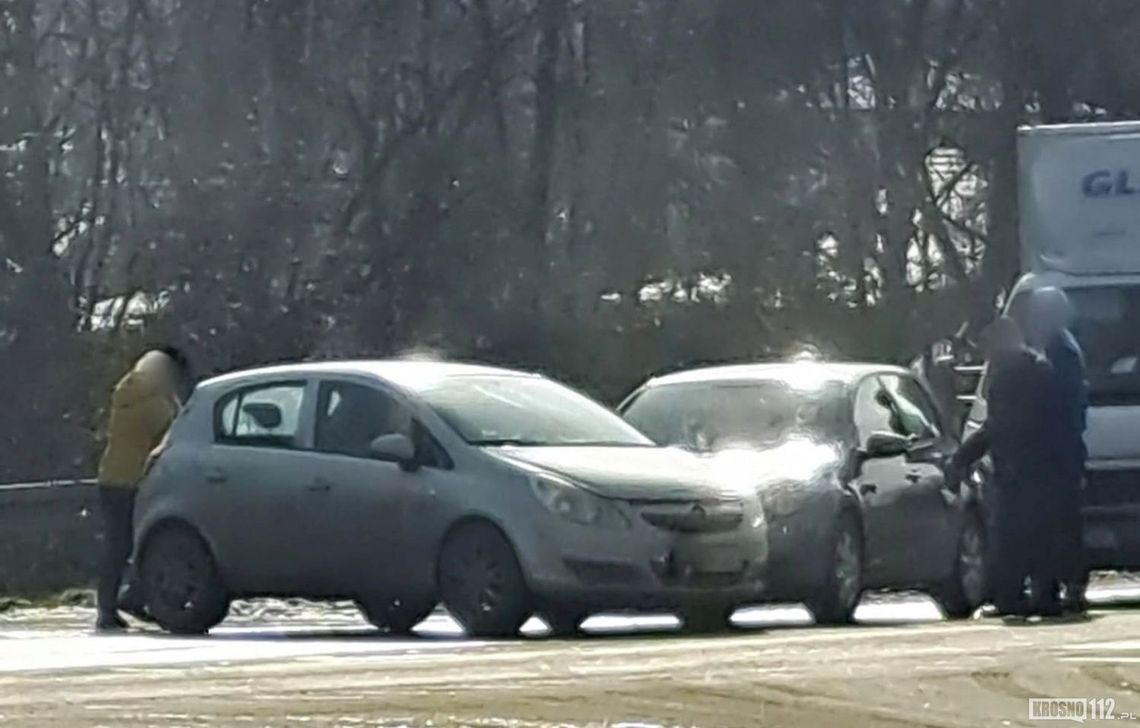 Kolizja przed mostem w Świerzowej Polskiej