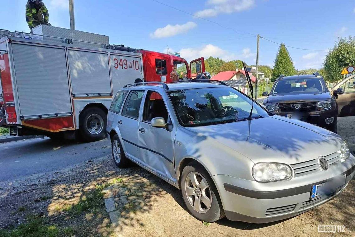 Kolizja przy remizie OSP w Dukli