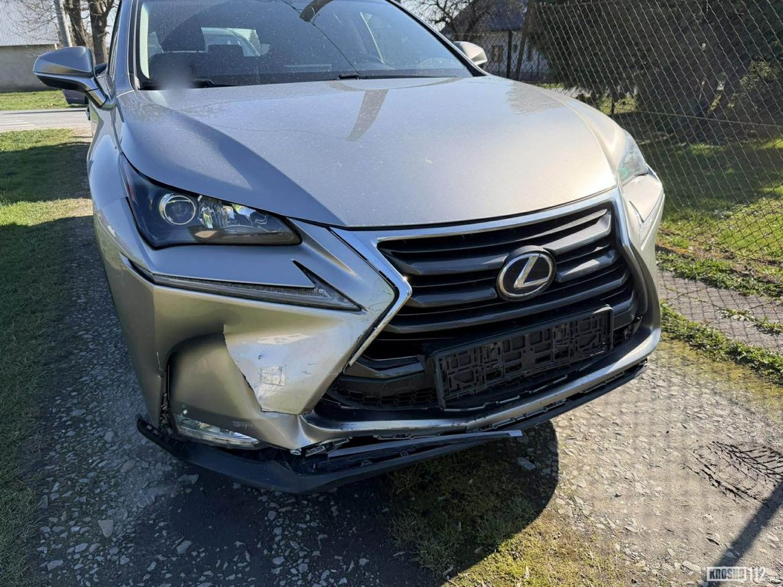 Kolizja w Odrzykoniu. Zderzenie Renault z Lexusem