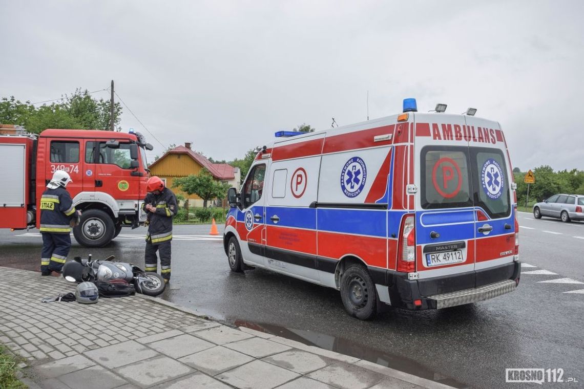 Kolizja w Rogach. Kierująca Audi zderzyła się ze skuterem
