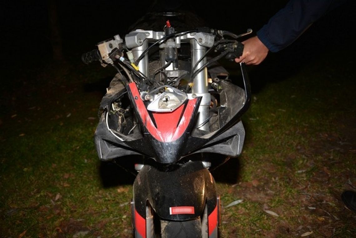 KOMBORNIA: 15-letni motorowerzysta doznał poważnych obrażeń
