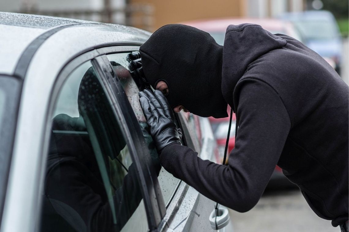 Kombornia. 20-latek ukradł opla astrę. Policjanci po kilku godzinach odzyskali pojazd