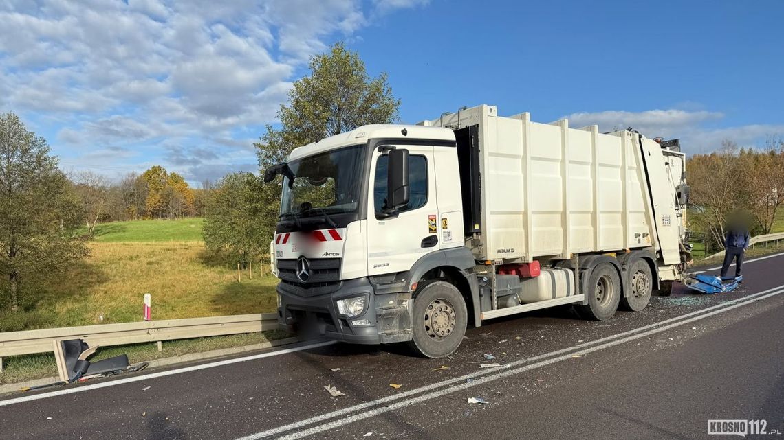 Kombornia. Zderzenie ciężarówki ze śmieciarką Kombornia. Zderzenie ciężarówki ze śmieciarką