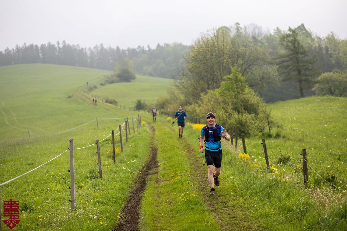 Ultramaraton Jaga-Kora. Trasy biegaczy przetną kilka dróg w powiecie. Jedź tam ostrożnie!