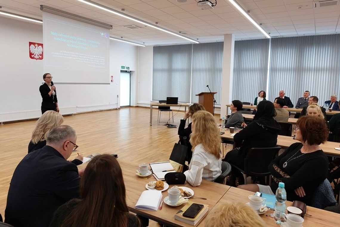 Konferencja na temat problematyki kryzysów samobójczych wśród młodzieży