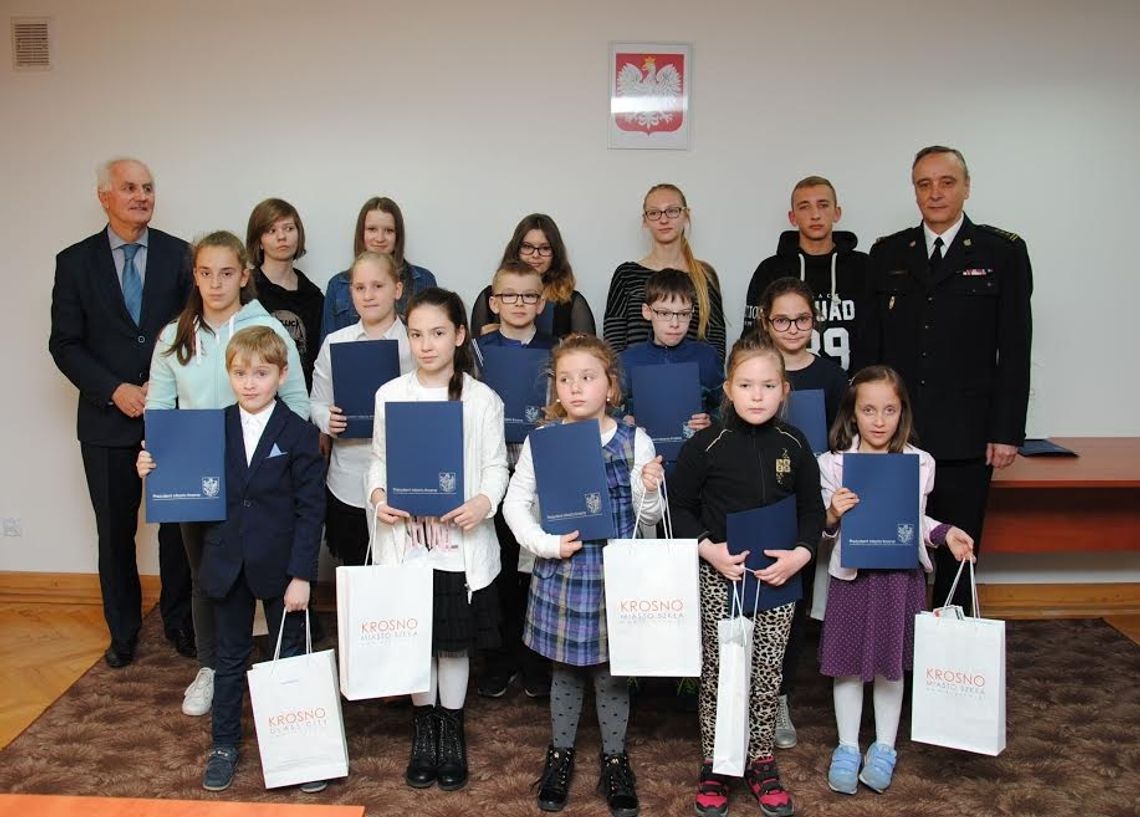 Konkurs plastyczny z okazji 25 lecia PSP