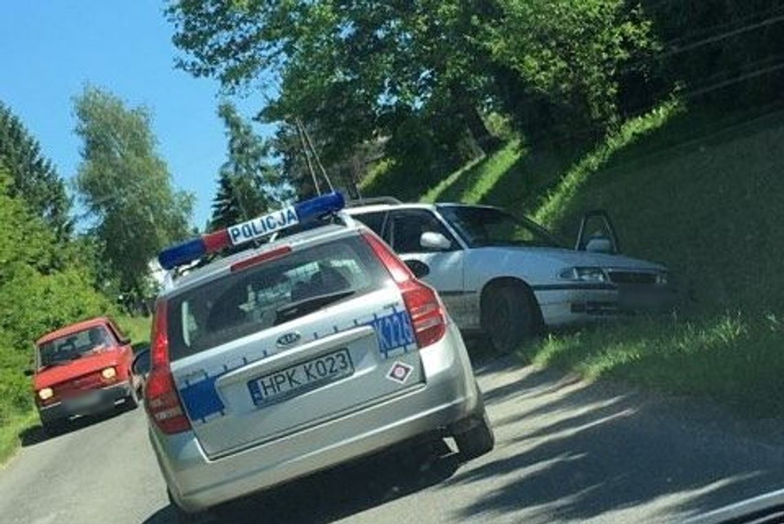 KOPYTOWA: Wjechał do rowu i uciekł. Miał ponad 3 promile