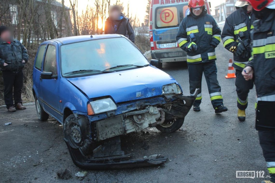 KOPYTOWA: Wypadek samochodowy. Kierująca Fiatem w szpitalu