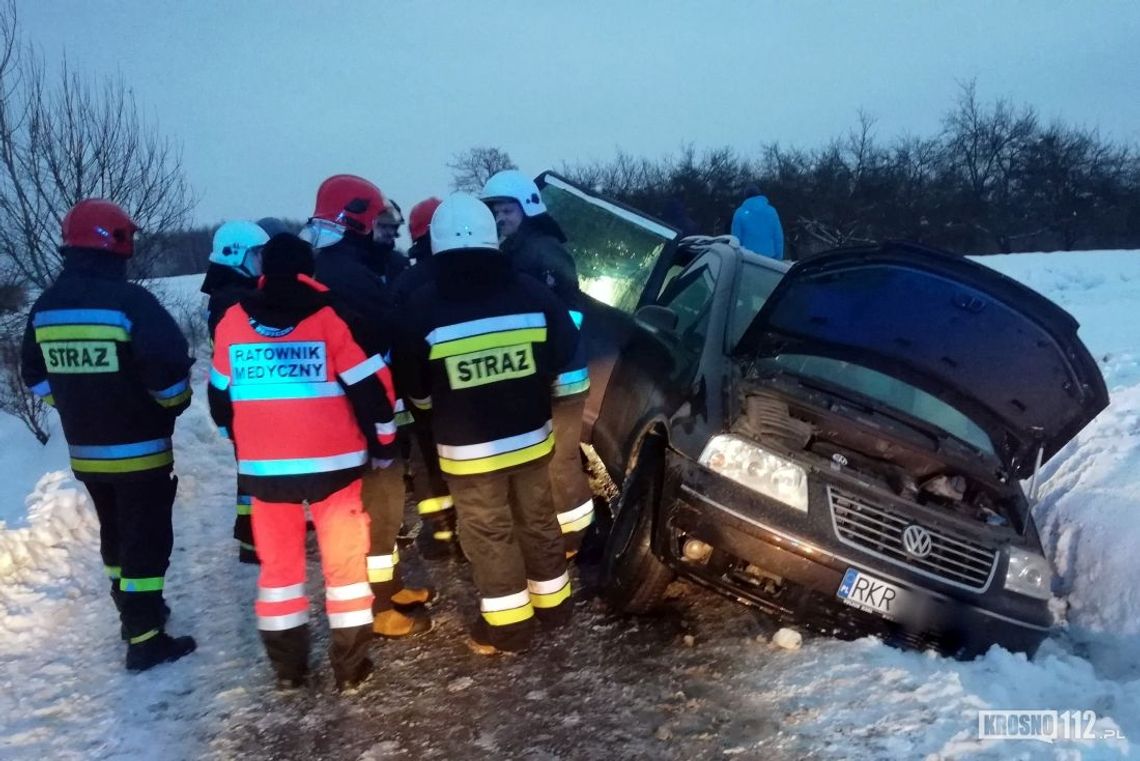 KORCZYNA: Wjechali do rowu na Leśnej i usnęli. Trzeźwieją w policyjnym areszcie