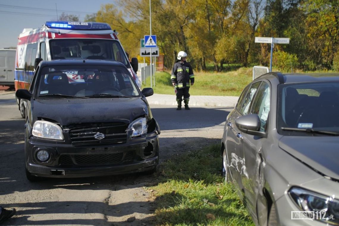 KORCZYNA: Zderzenie Suzuki z Fiatem. Trzy osoby w szpitalu