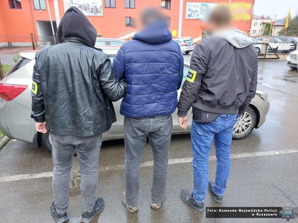 Korupcja na stacji kontroli pojazdów w Krośnie. Akt oskarżenia przeciwko 22 osobom Korupcja na stacji kontroli pojazdów w Krośnie. Akt oskarżenia przeciwko 22 osobom