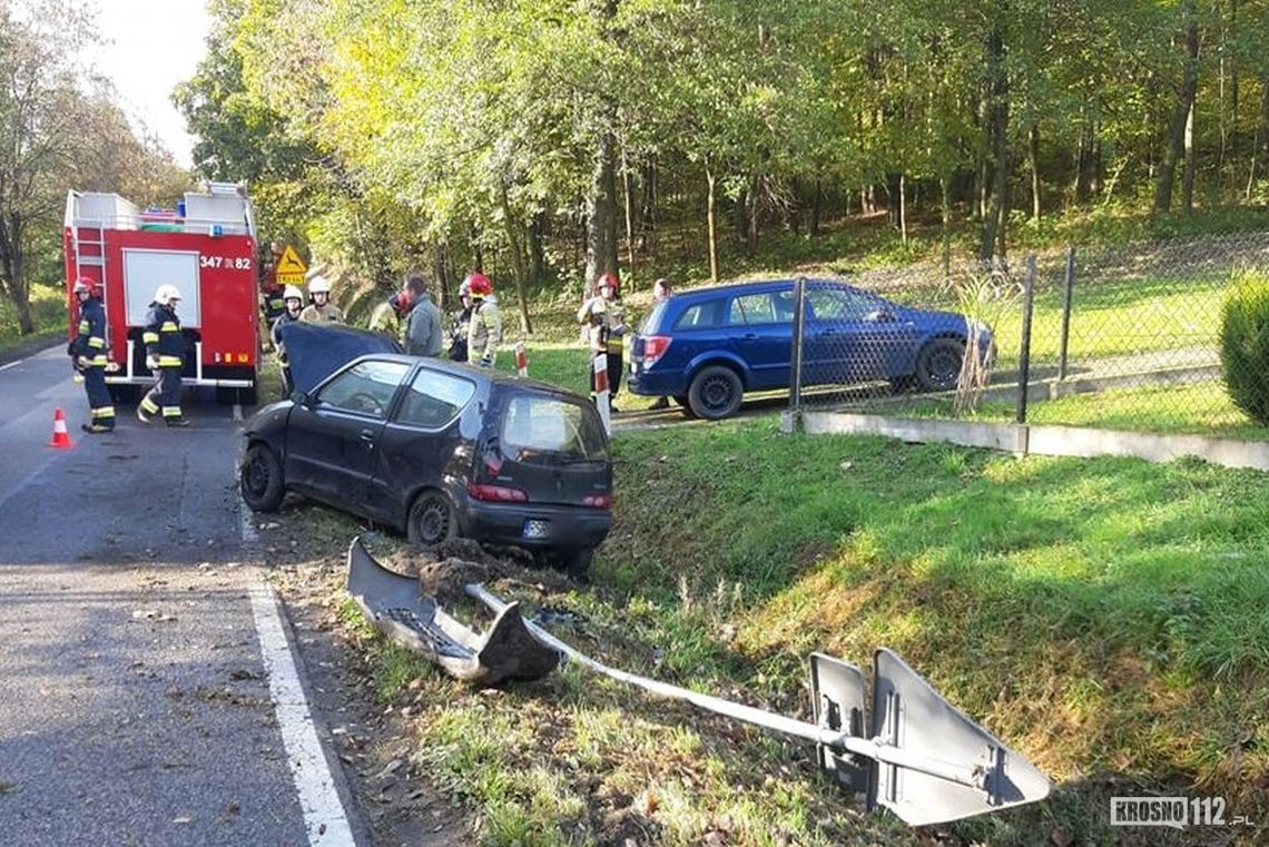 ? Krasna/DW991: 21-latka wjechała fiatem do rowu