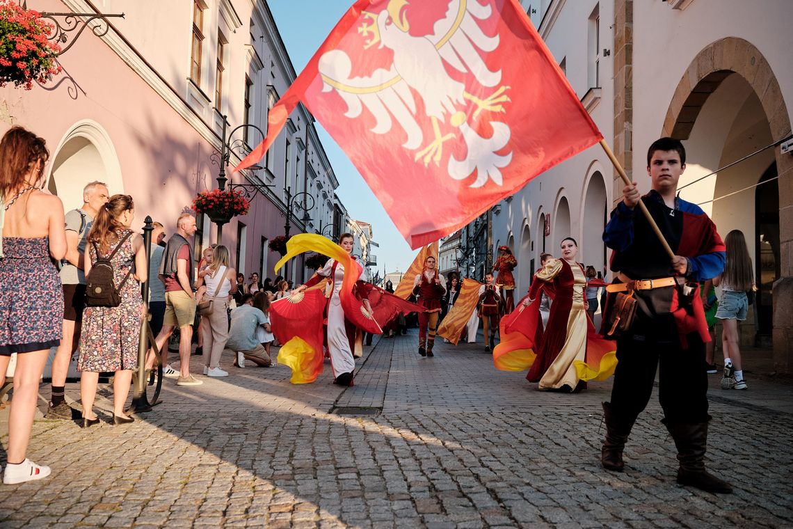 Królewski orszak przejdzie ulicami miasta. Krosno zaprasza na Święto Murów