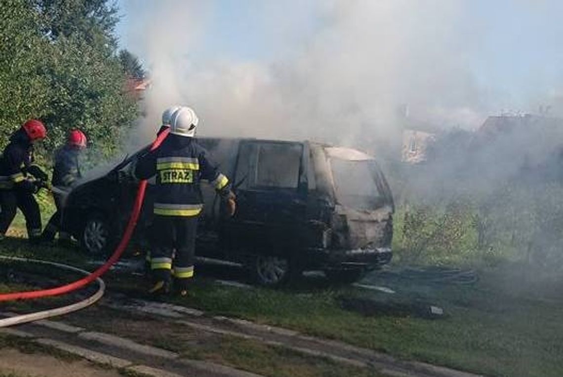 KROŚCIENKO WYŻNE: Na Szkolnej spłonął samochód