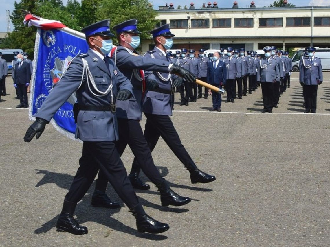 Krośnianie odebrali medale i awanse podczas obchodów Święta Policji
