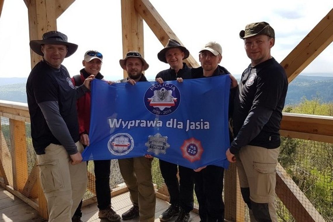 Krośnieńscy policjanci wędrowali dla Jasia