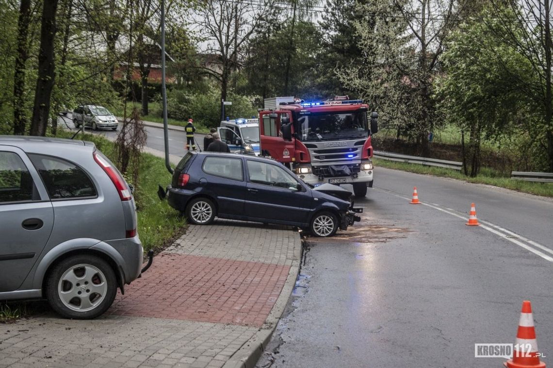 KROSNO: 20-latek wjechał w latarnię. Dostał mandat