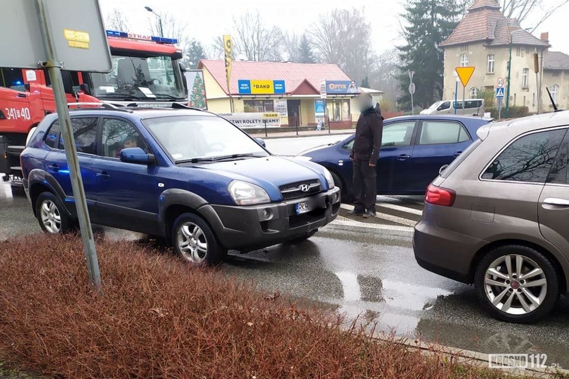 KROSNO: 34-latek Hyundaiem najechał na tył Fiata