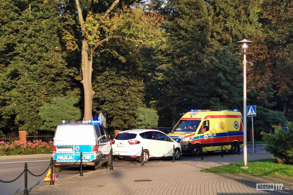 ? Krosno: 40-latek skręcał w Krakowską, potrącił 22-letniego rowerzystę