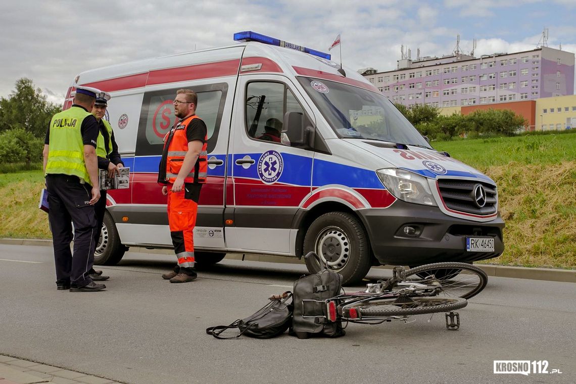KROSNO: 58-letnia rowerzystka poszkodowana w zderzeniu z samochodem