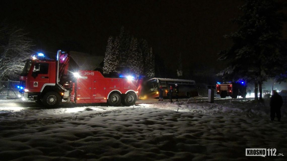 KROSNO: Autobus MKS w rowie - ciężki sprzęt w akcji