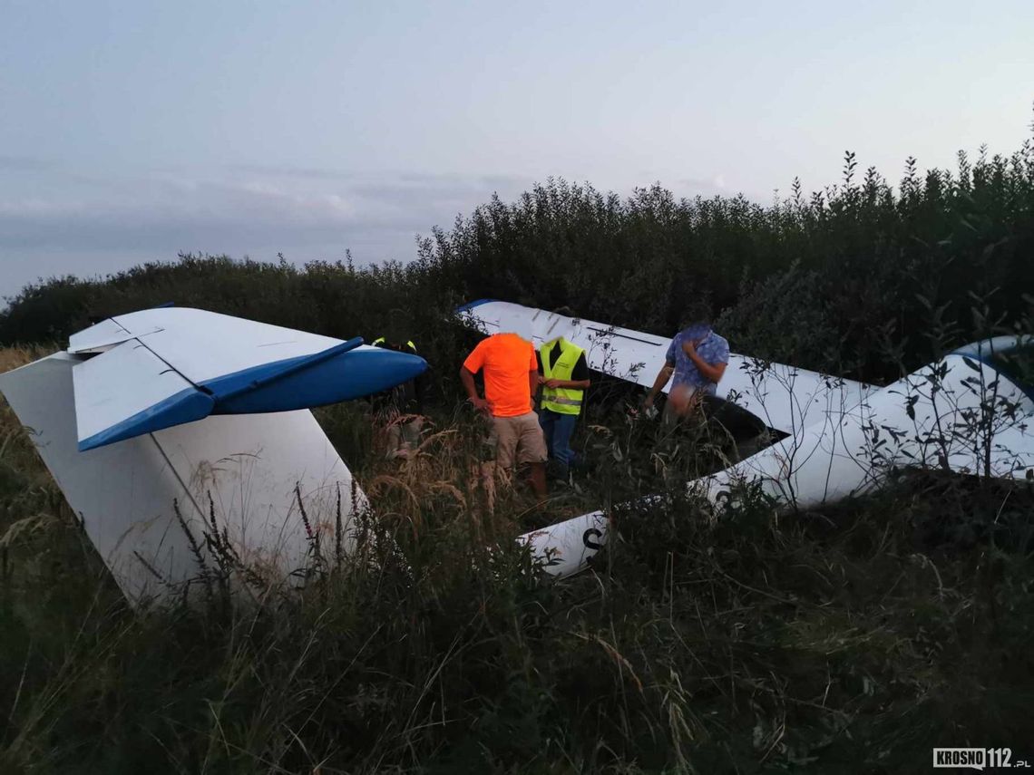 Krosno. Awaryjne lądowanie szybowca w okolicy lotniska [AKTUALIZACJA]