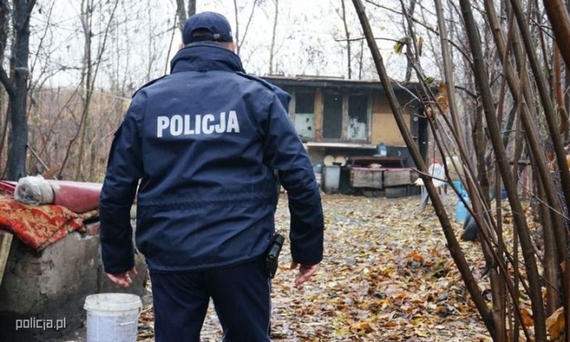 KROSNO-BIAŁOBRZEGI: Policjanci uratowali przed wychłodzeniem mężczyznę