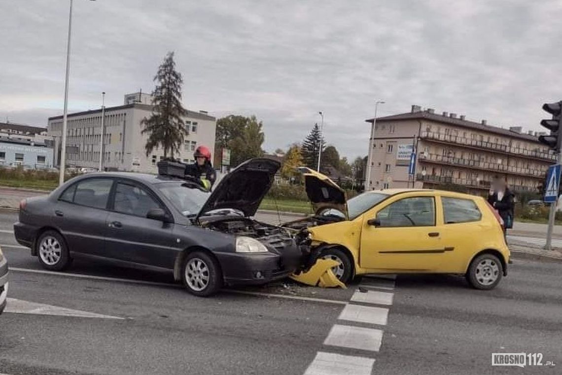 ? Krosno/DK28: Kolizja dwóch samochodów osobowych