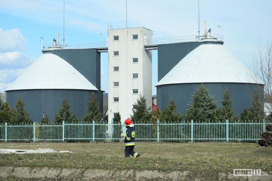 KROSNO: Interwencja medyków i strażaków na terenie oczyszczalni