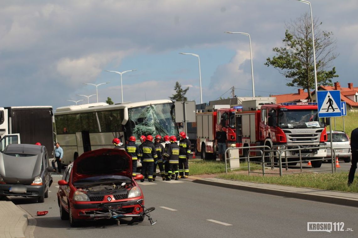 KROSNO: Karambol w ciągu drogi krajowej 28