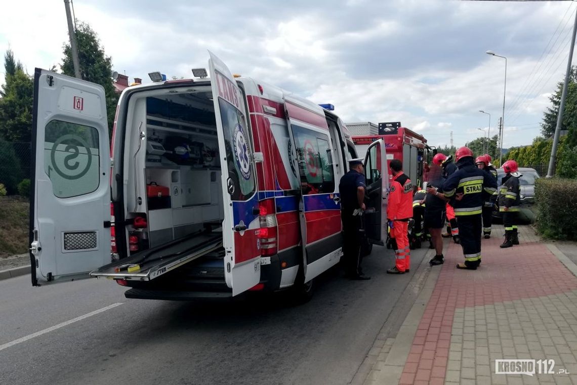 KROSNO: Kierowca Skody wjechał w latarnię