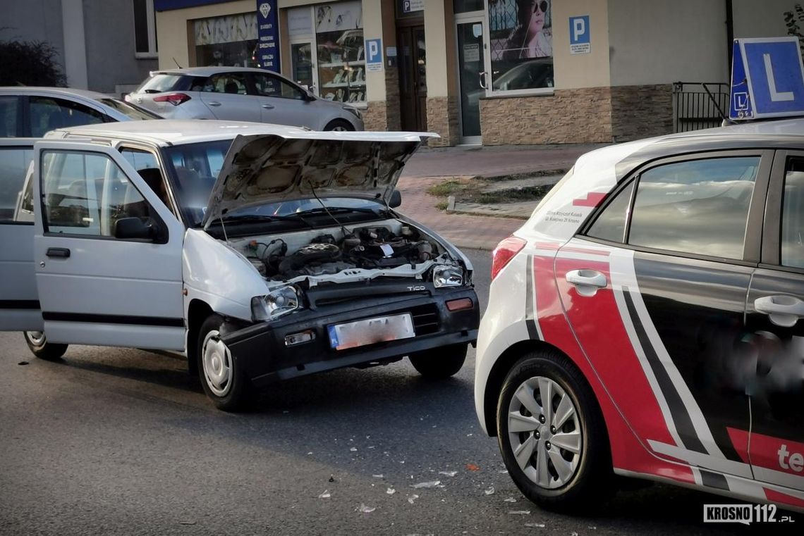 ? Krosno. Kierowca Tico najechał na tył nauki jazdy