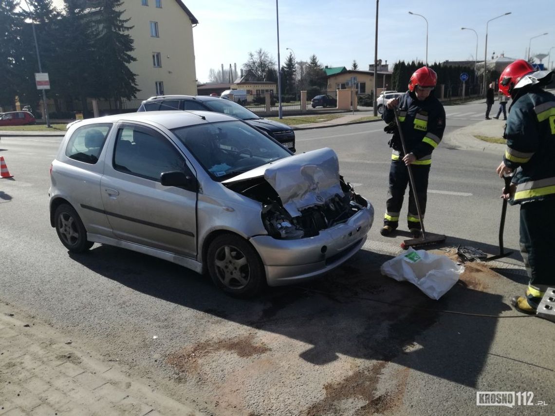 KROSNO: Kierujący Toyotą najechał na Dacię