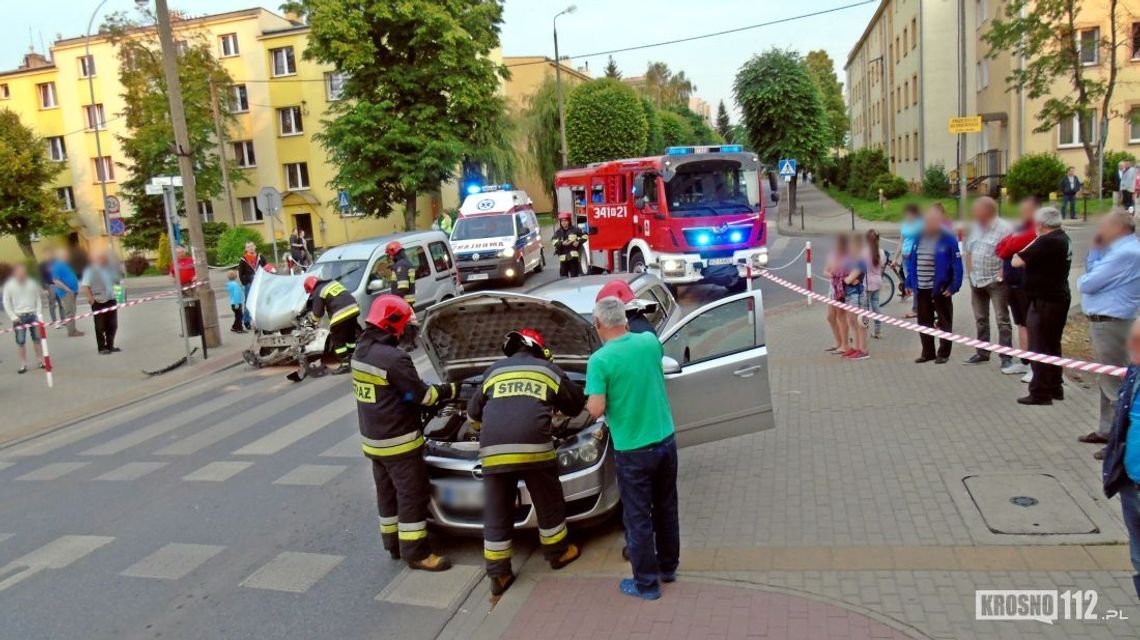 Krosno: Kolizja na skrzyżowaniu Naftowej i Tysiąclecia