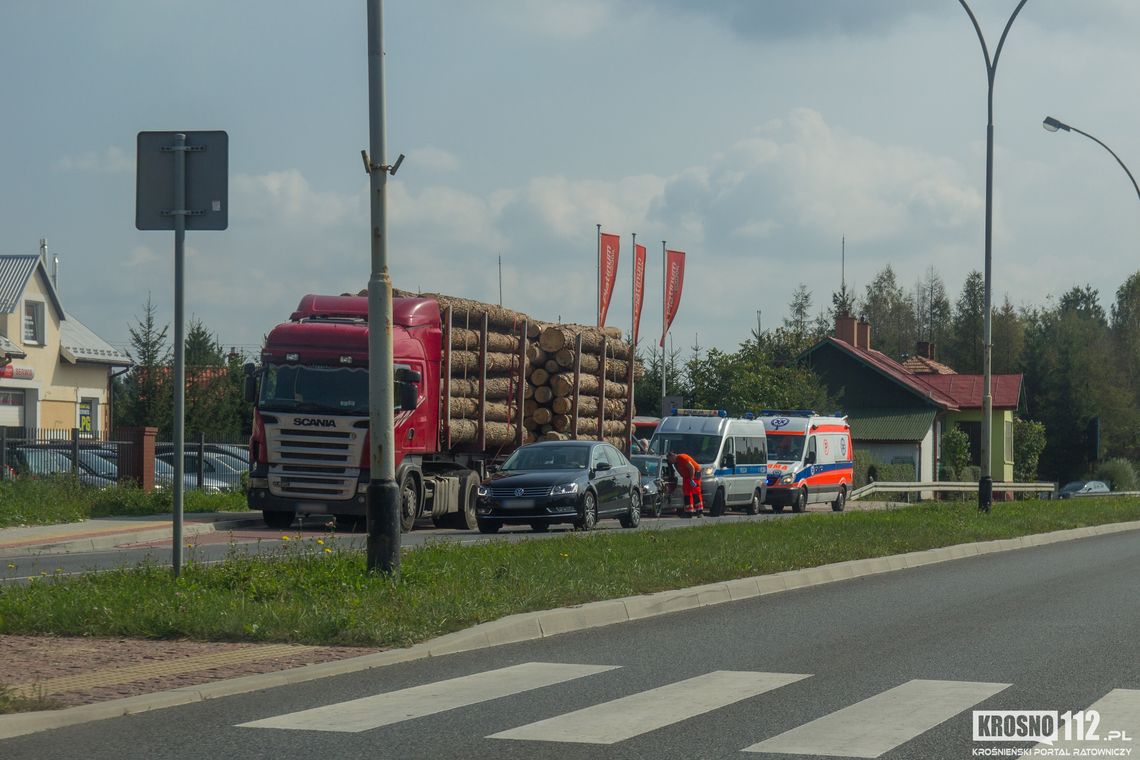 KROSNO: Kolizja osobówki z samochodem ciężarowym