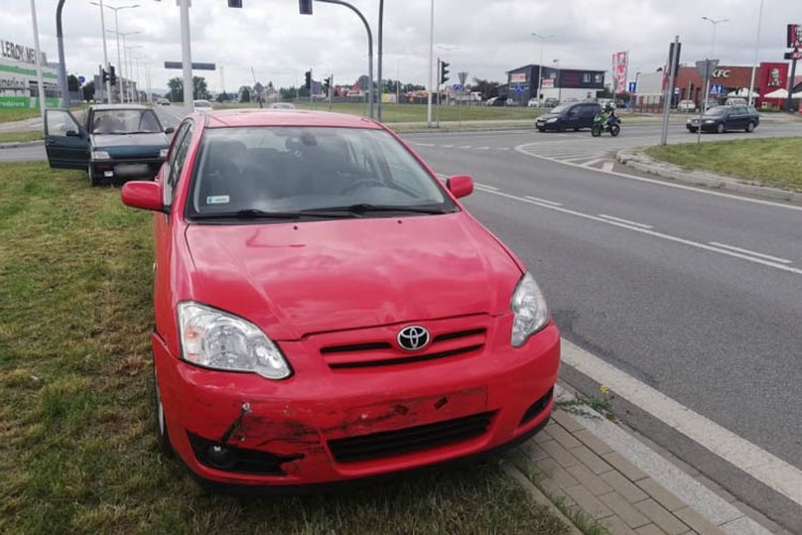 KROSNO: Kolizja Toyoty i Daewoo na ulicy Bieszczadzkiej