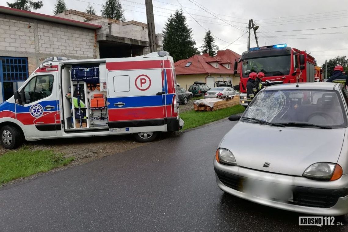 KROSNO: Na ul. Baczyńskiego pieszy został potrącony przez Seicento