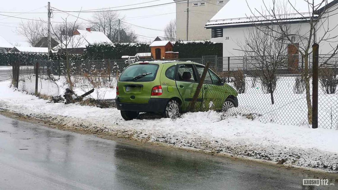 Krosno. Na Wyszyńskiego wjechała w ogrodzenie