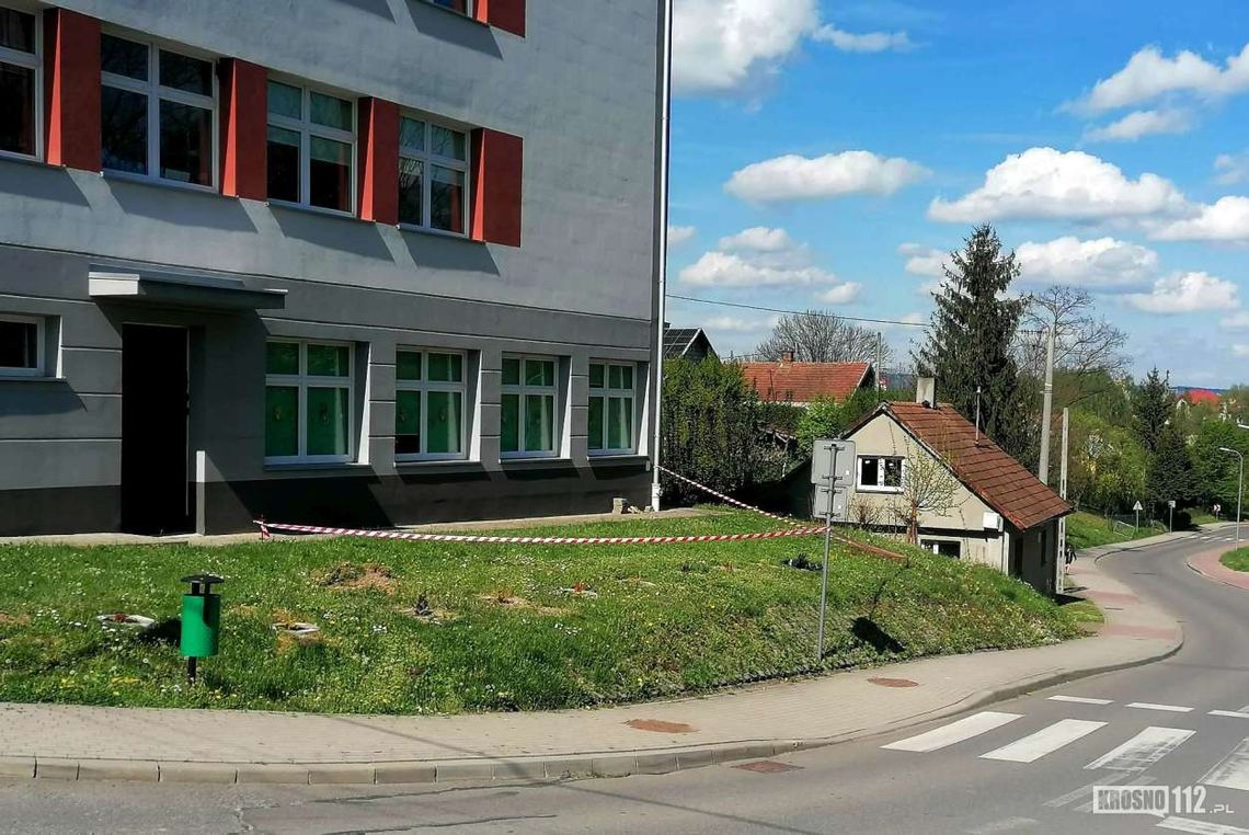 Krosno. Niewybuch przy szkole